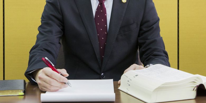 [選ばれる理由-3] 弁護士が自己研鑽で解決力アップ